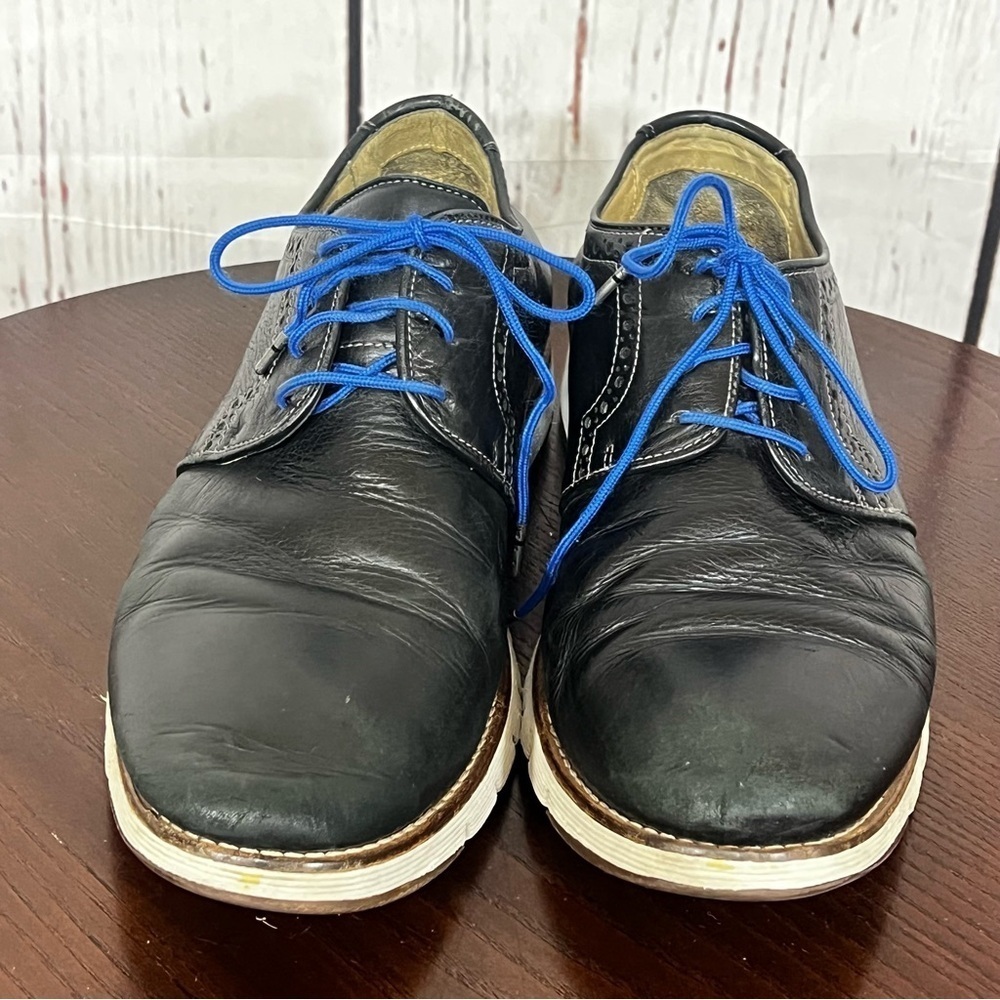 BROOKS Men's Black Leather Sneakers Dressy Shoes Blue Laces 9.5